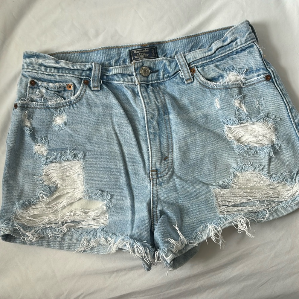 A&F size 29, Annie High rise short. Great condition
